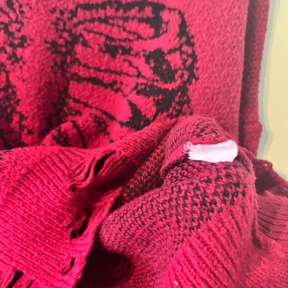 ROMWE Redd Skeleton Chest Graphic Distressed Hemline Boxy Sweater. No size. - Picture 8 of 10